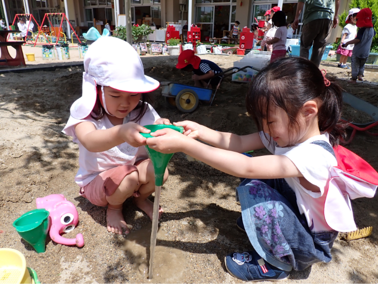 人、ものと共に生活を創る子どもの様子 イメージ